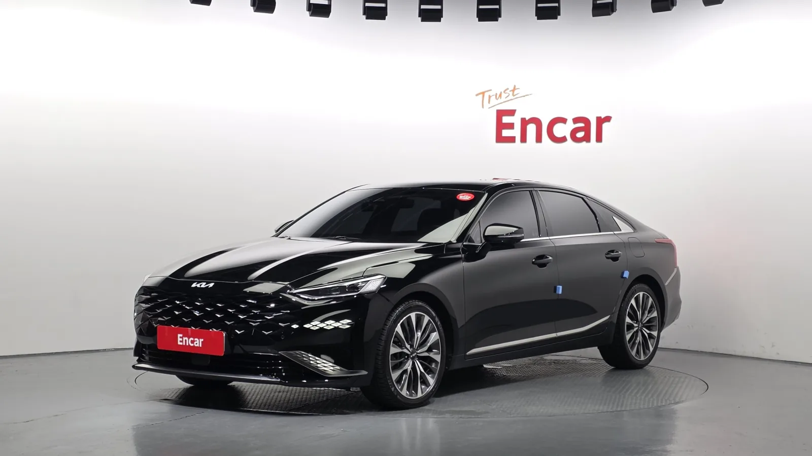 2023 Kia K8