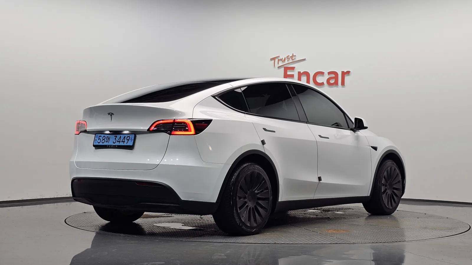 2024 Tesla Model Y