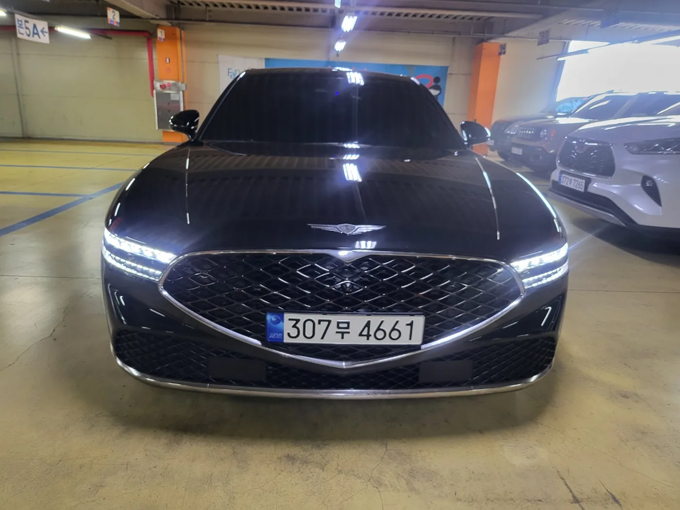 2022 Genesis G90