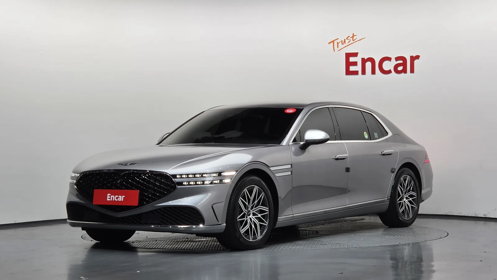 2023 Genesis G90