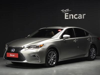 2018 Lexus ES