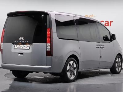 2025 Hyundai Staria