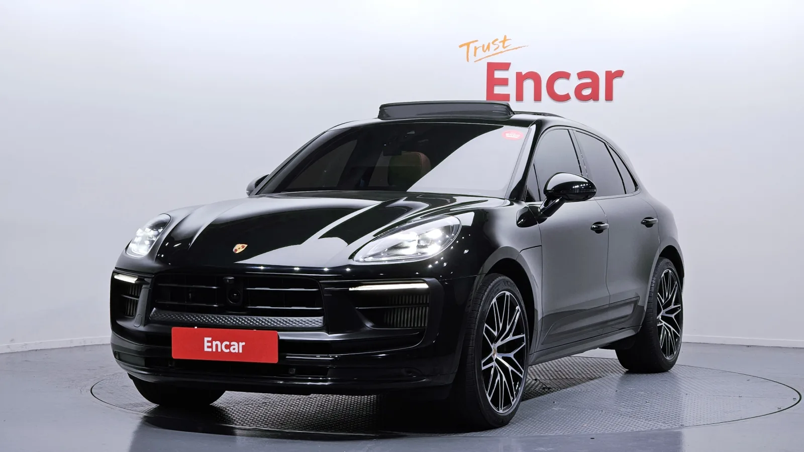 2023 Porsche Macan
