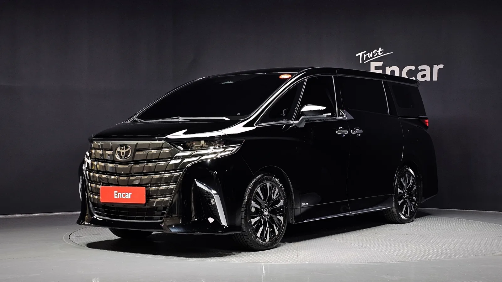 2025 Toyota Alphard