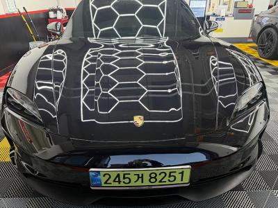 2025 Porsche Taycan