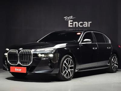 سيارة BMW الفئة 7 طراز 2023