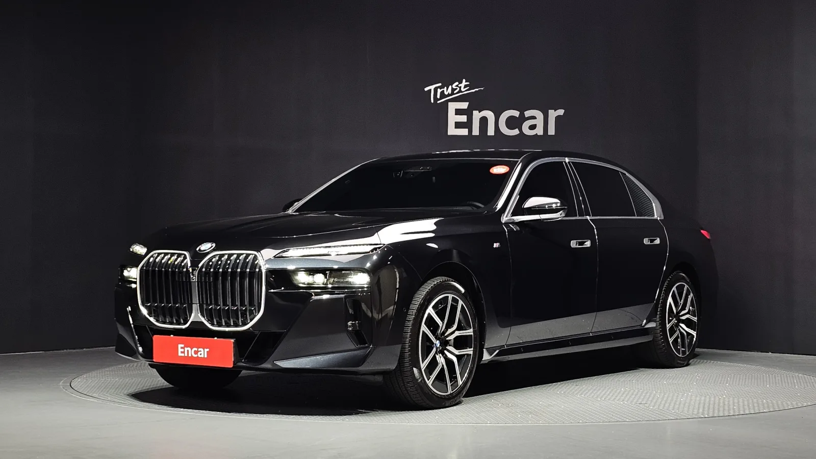 سيارة BMW الفئة 7 طراز 2023