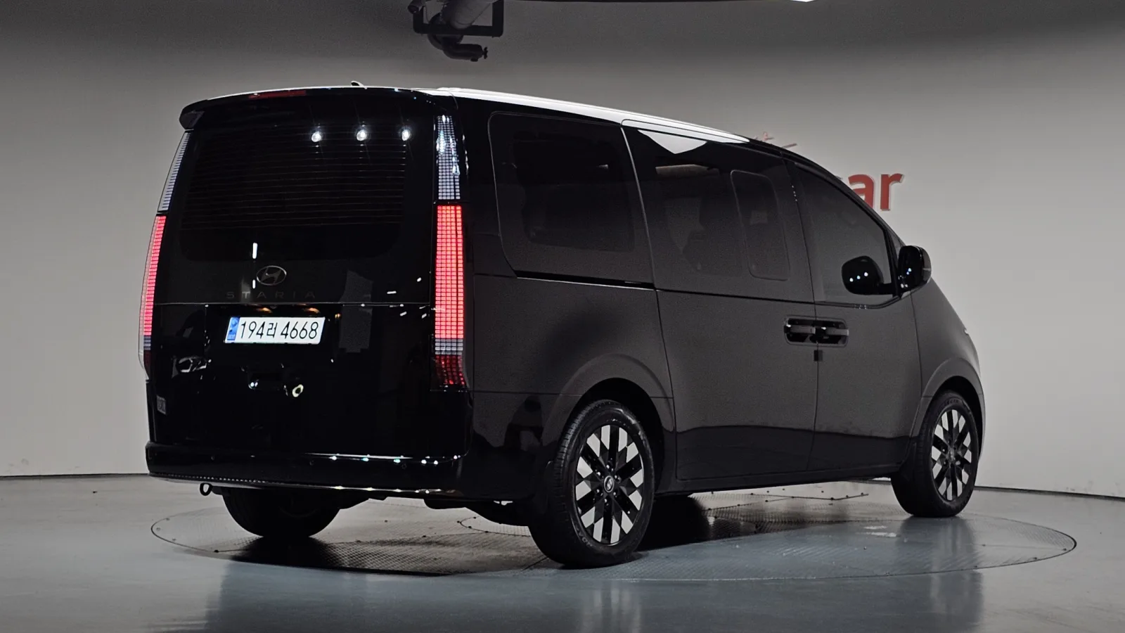 2025 Hyundai Staria