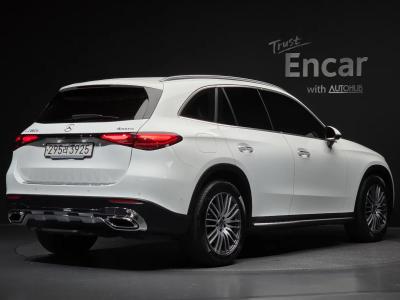2023 Mercedes-Benz GLC-Class