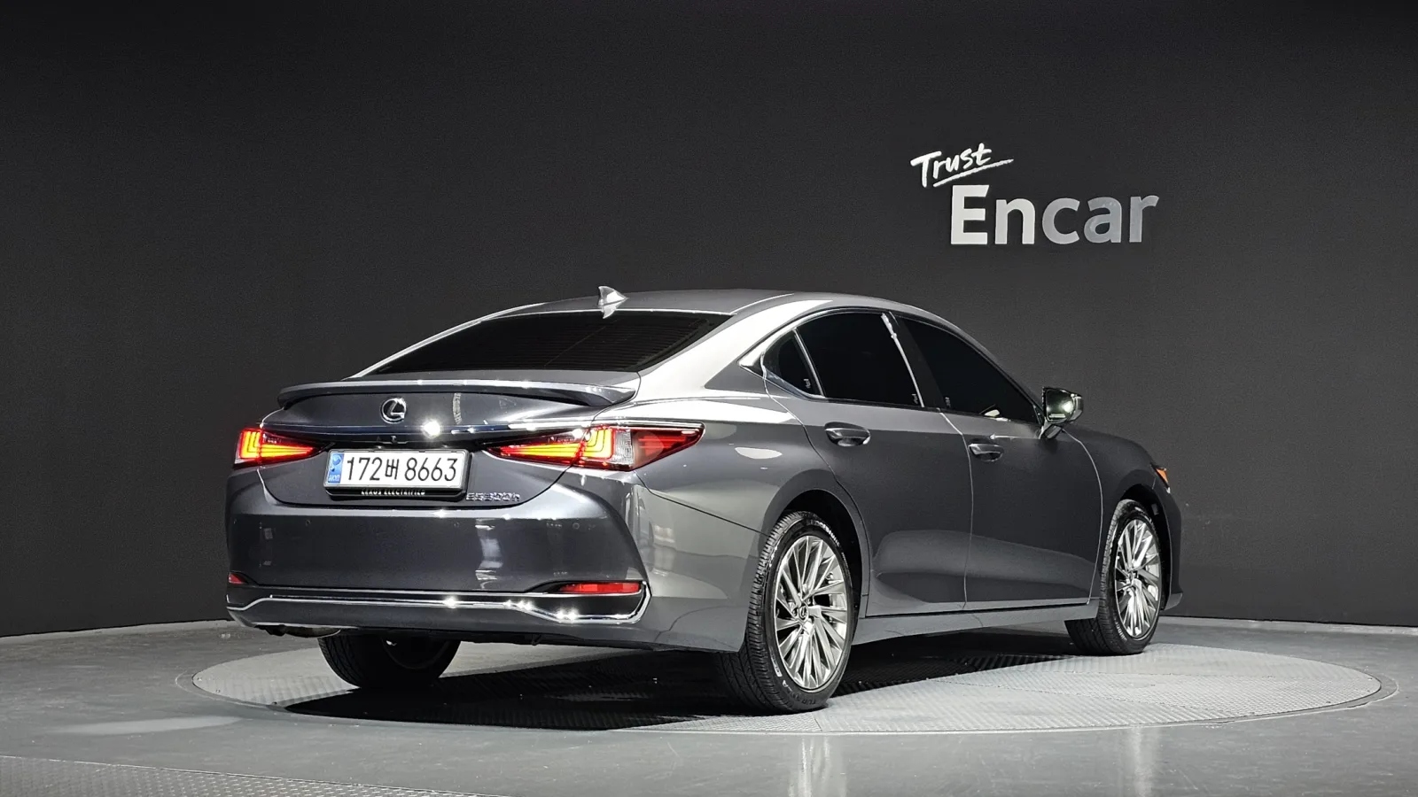 2025 Lexus ES