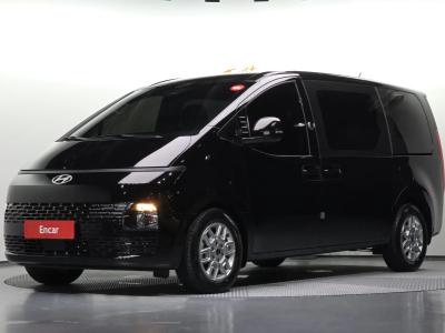2025 Hyundai Staria