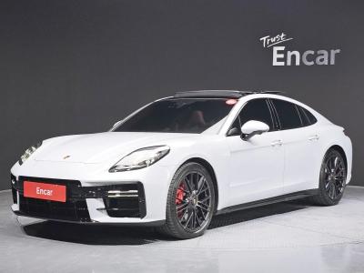 2025 Porsche Panamera