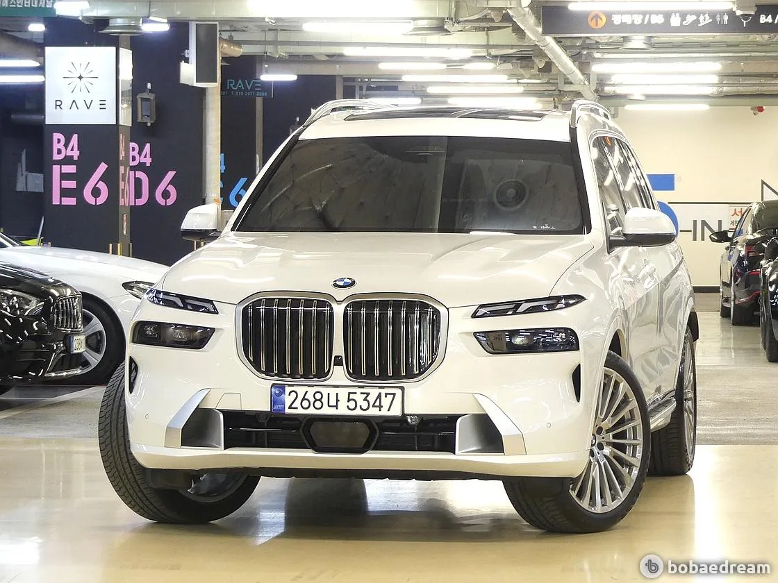2024 BMW X7