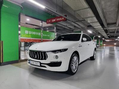 2022 Maserati Levante