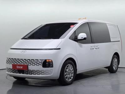 2025 Hyundai Staria
