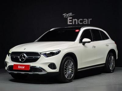 2025 Mercedes-Benz GLC-Class