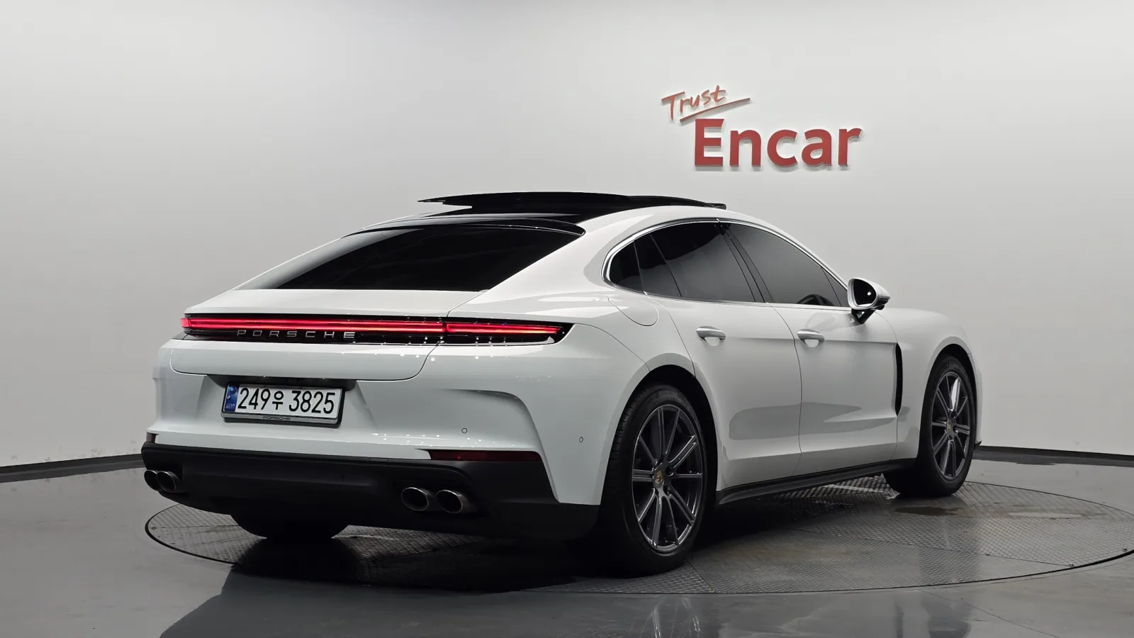 2024 Porsche Panamera