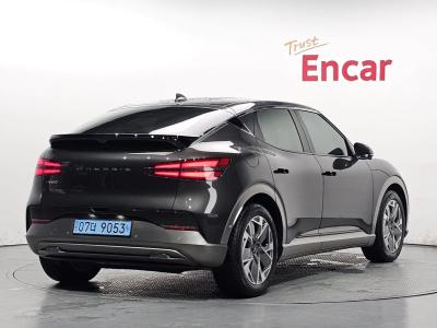 2025 Genesis GV60