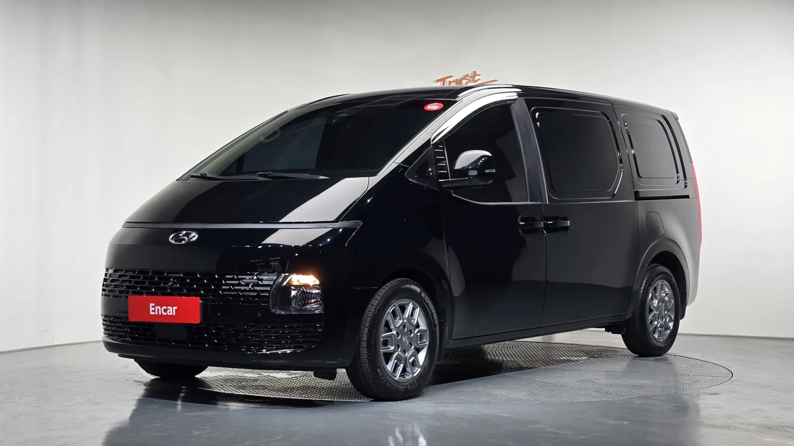 2022 Hyundai Staria