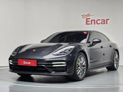 2023 Porsche Panamera