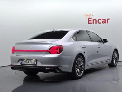 2022 Kia K9