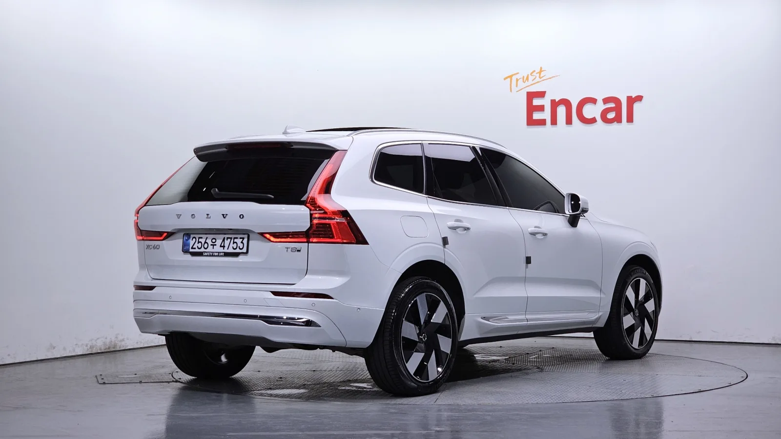 2025 Volvo XC60