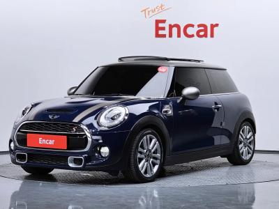 2017 MINI Cooper