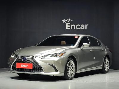 2021 Lexus ES