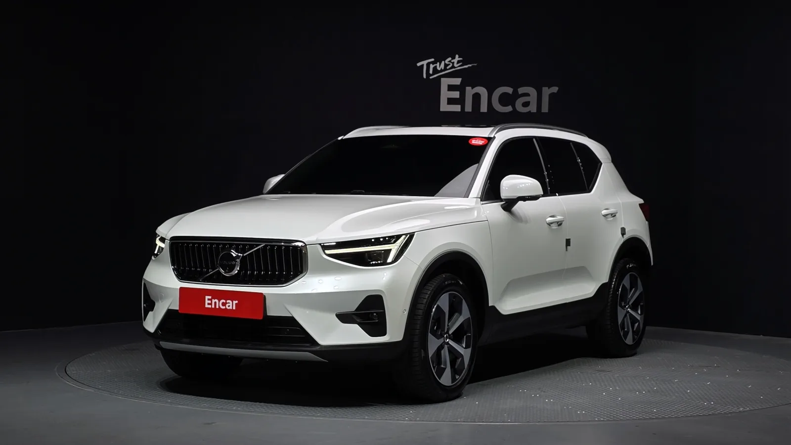 2024 Volvo XC40