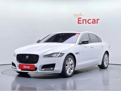 2017 Jaguar XF