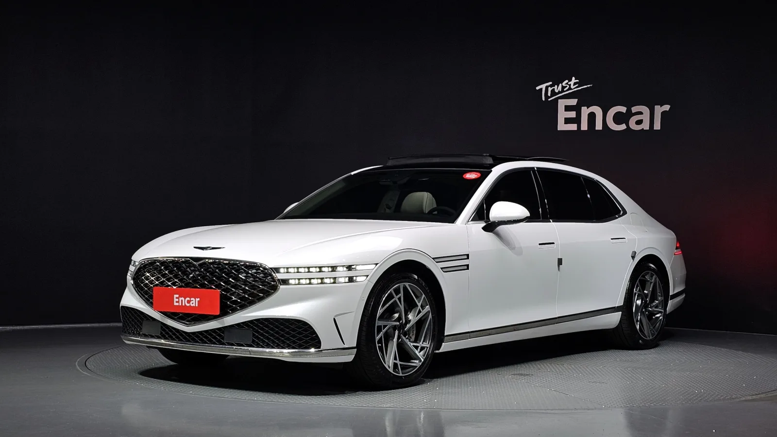 2023 Genesis G90