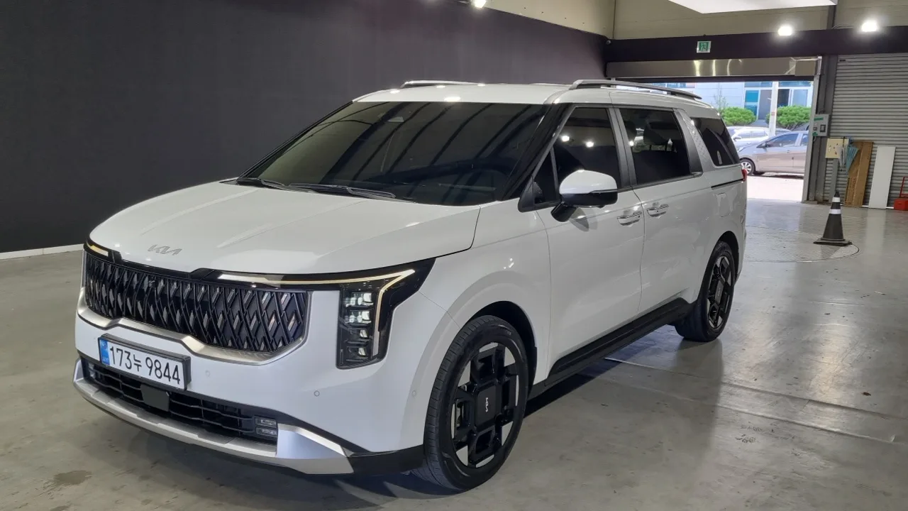 2025 Kia Carnival
