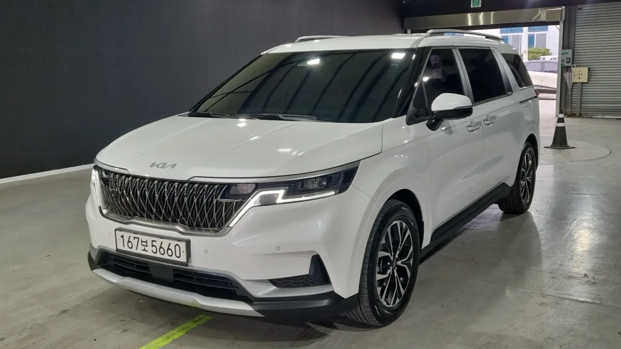 2023 Kia Carnival