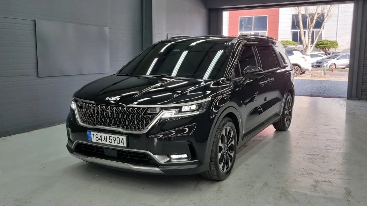2023 Kia Carnival
