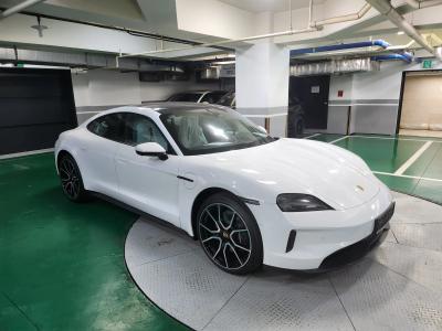 2025 Porsche Taycan