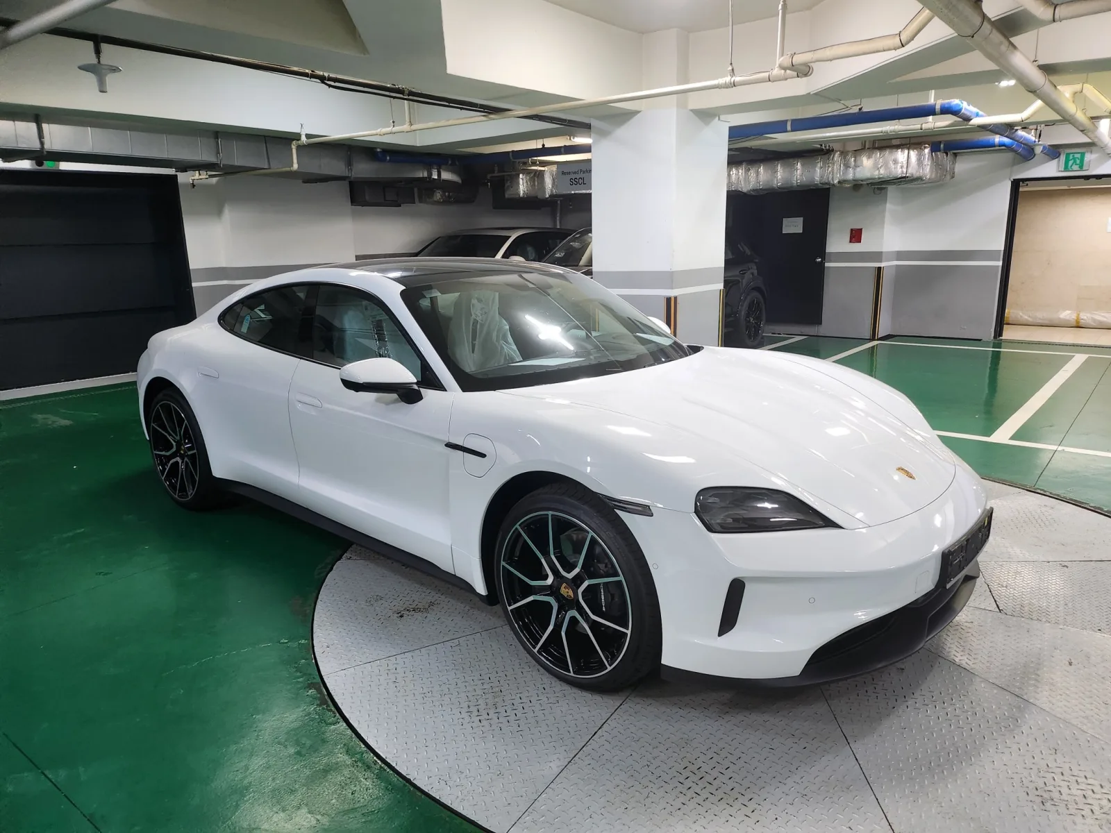 2025 Porsche Taycan