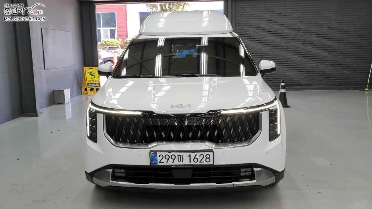 2025 Kia Carnival