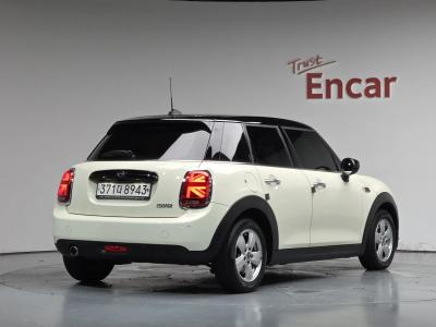 2021 MINI Cooper