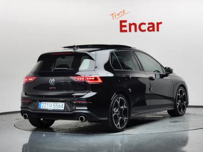 2025 Volkswagen Golf