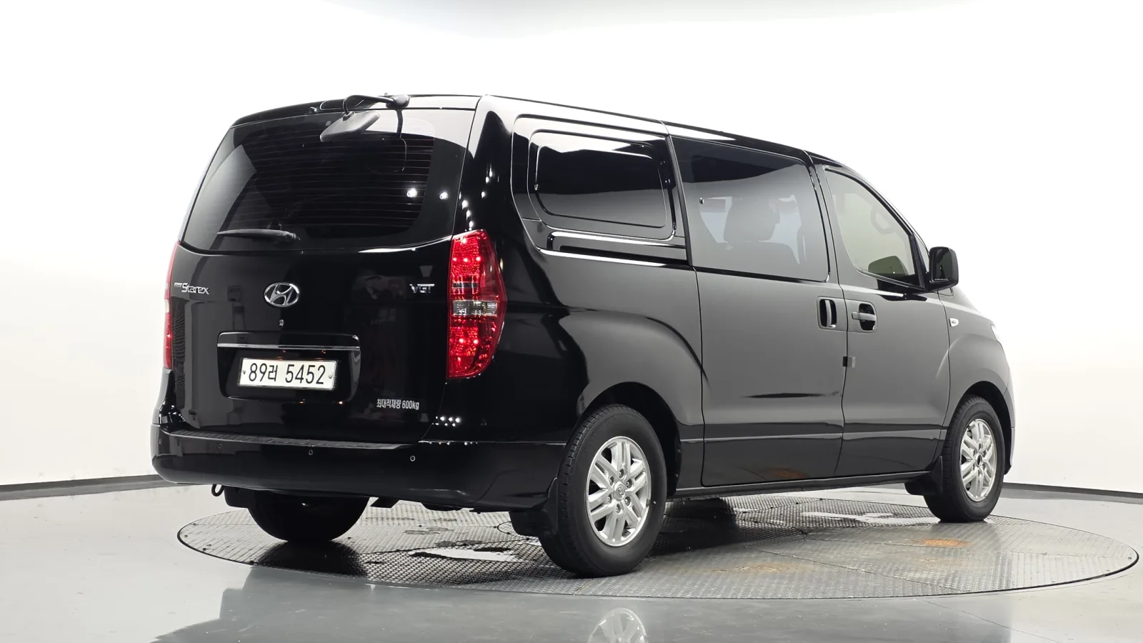 2020 Hyundai Starex