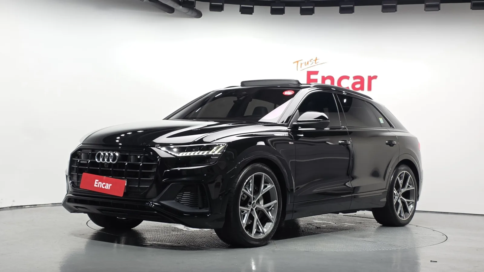 2023 Audi Q8