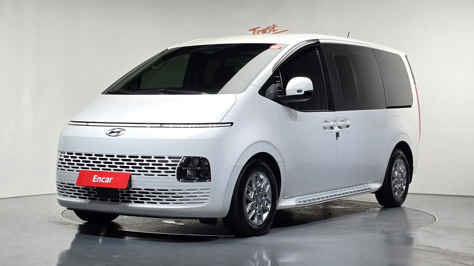 2023 Hyundai Staria