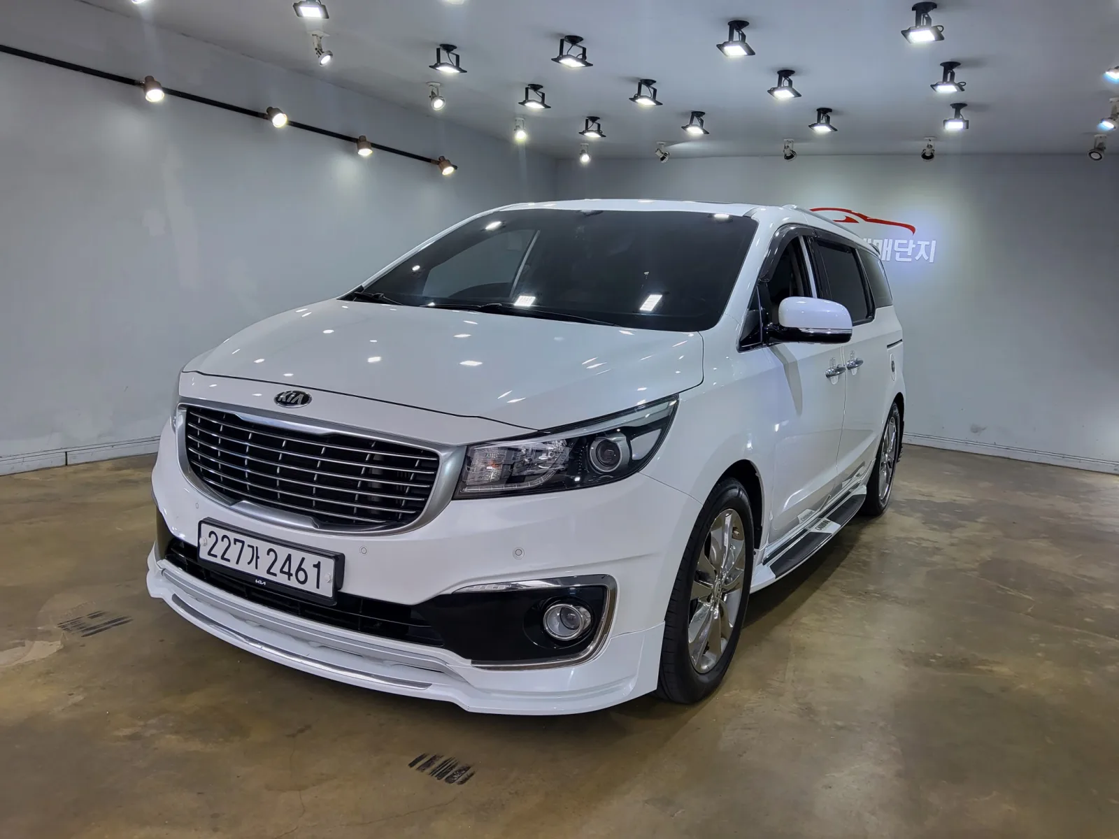 2017 Kia Carnival