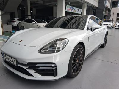 2023 Porsche Panamera