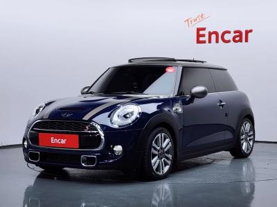 2017 MINI Cooper