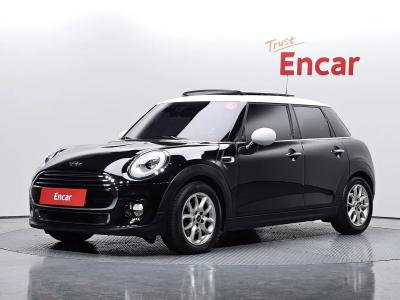 2016 MINI Cooper