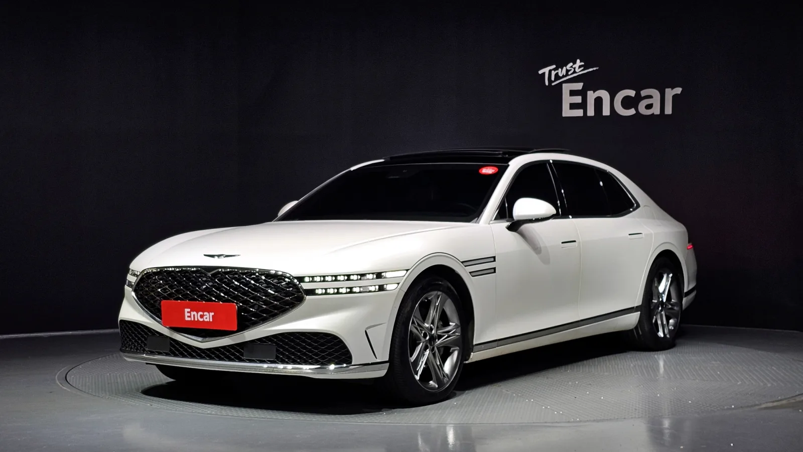 2023 Genesis G90