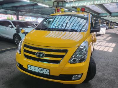 2017 Hyundai Starex