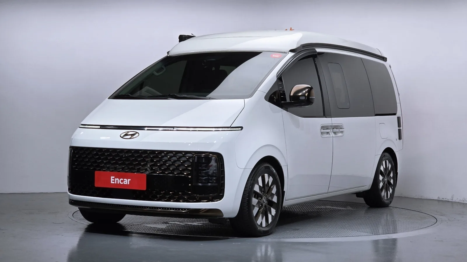2023 Hyundai Staria