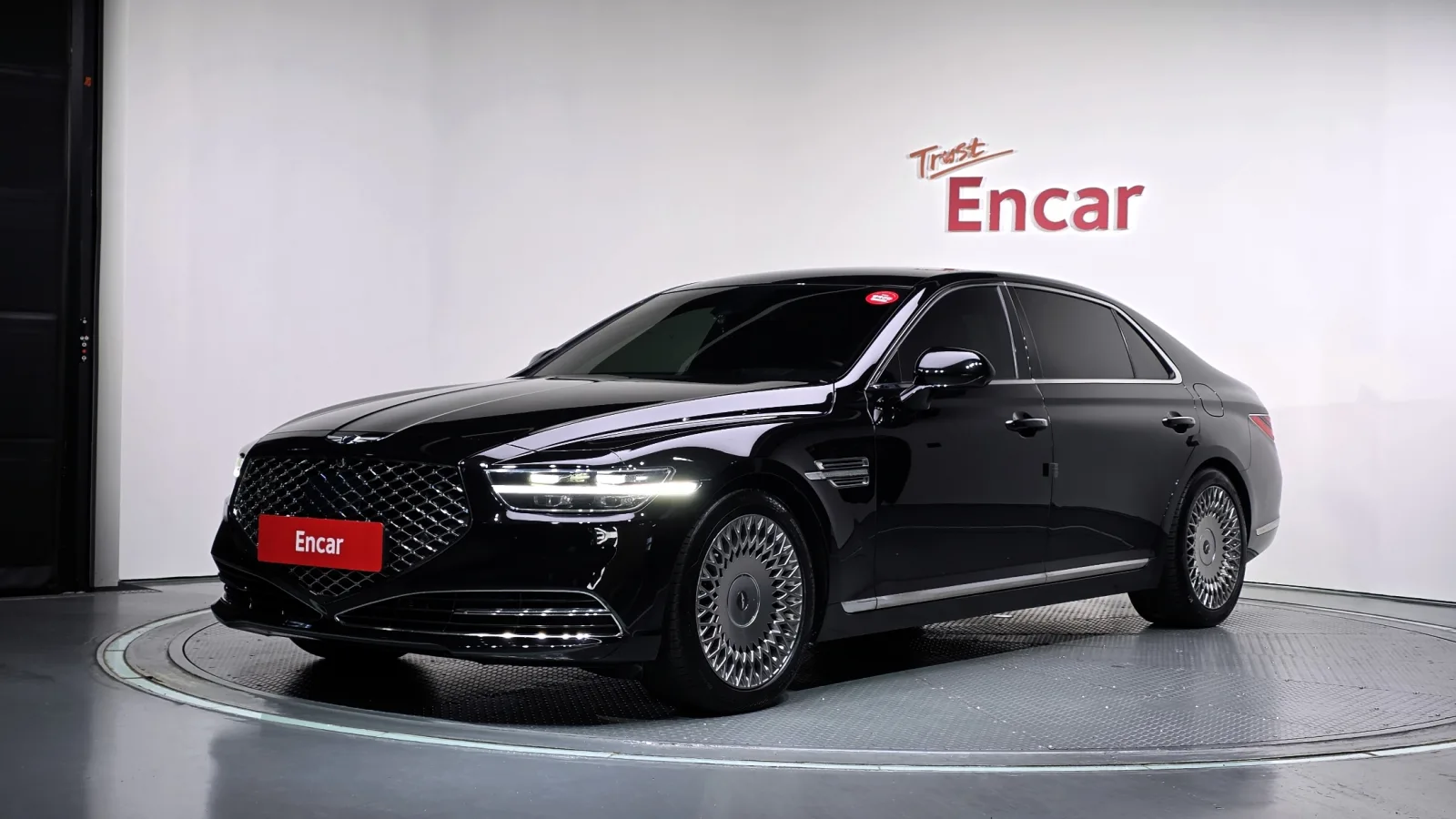 2021 Genesis G90